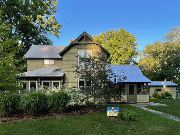 (undisclosed Address), Stillwater, MN 55082