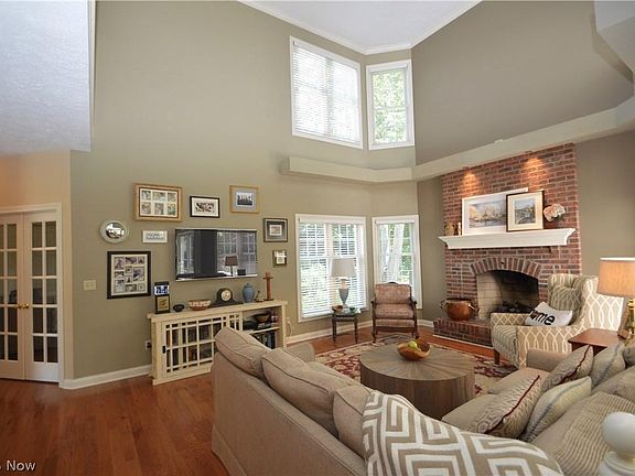 2nd image of 28649 Woodmill Dr