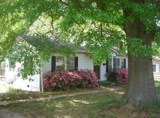 1412 16th Ave NE, Hickory, NC 28601