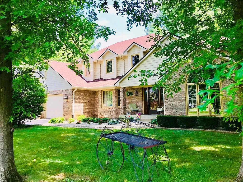 1213 N 300 W photo 1