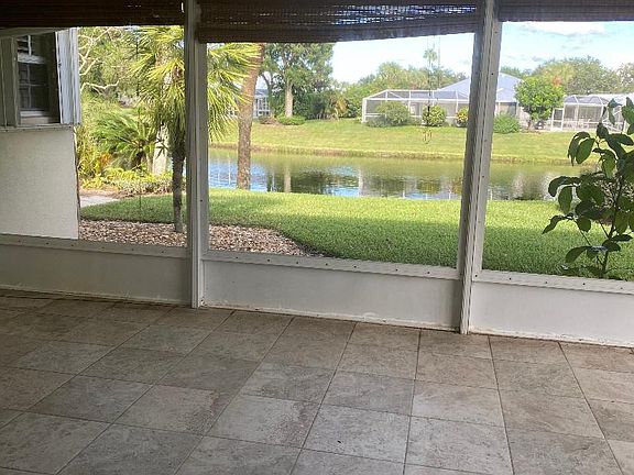 3rd image of 1771 SW Waterfall Blvd