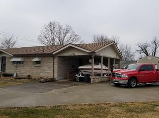 4720 Idle Hour Dr, Louisville, KY 40216