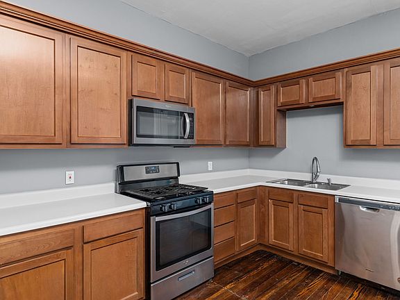 5th image of 3526 Giles Ave #3526
