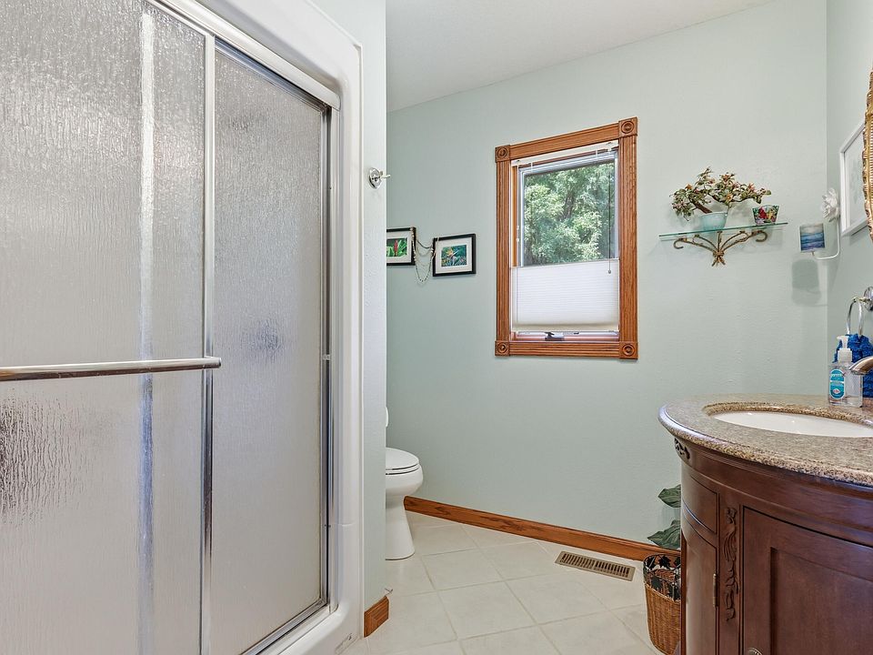 20th image of 11761 Lake Rd