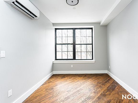 4th image of 35 Claver Pl #3A