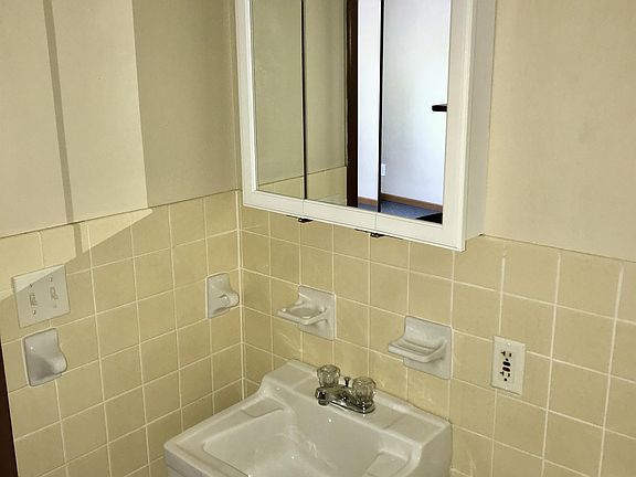 4th image of 2012 S Illinois Ave #28