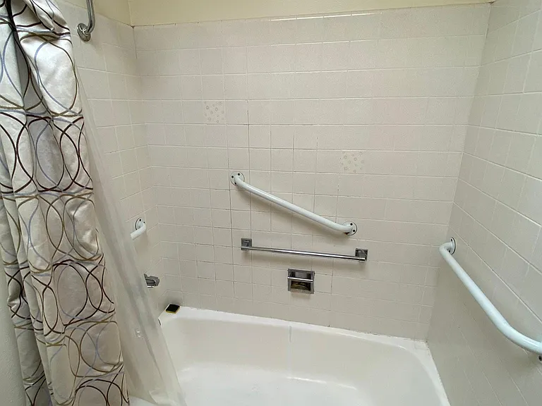 407 Cornell Ave #12 — Photo 18