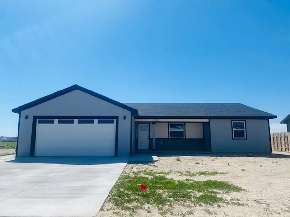 2143 Idlewild Way, Garden City, KS 67846
