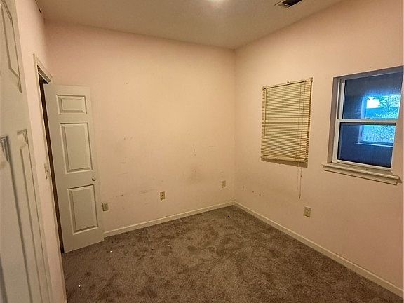 4th image of 2106 Auburn Street