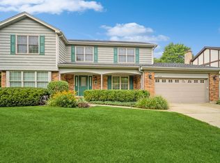 2218 Janet Dr, Glenview, IL