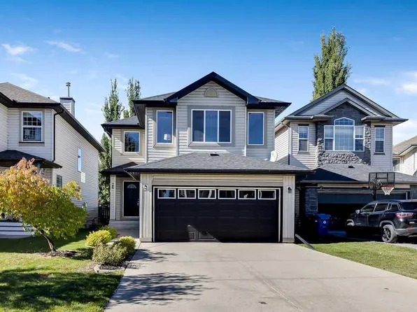 26 E Cranwell Mnr SE, Calgary, AB T3M 1G8