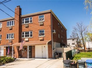 3095 Glennon Pl, Bronx, NY 10465
