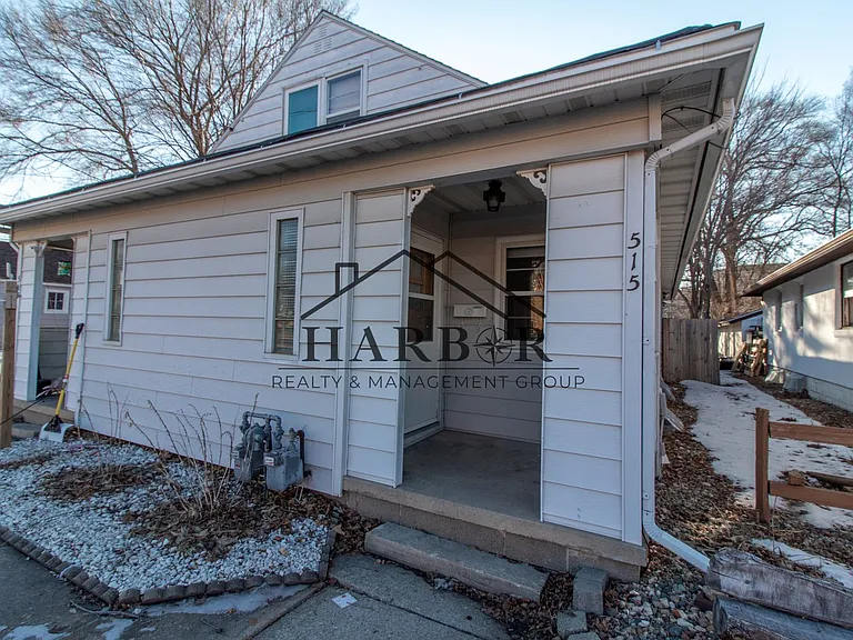 5th Avenue SE Duplex — Photo 32
