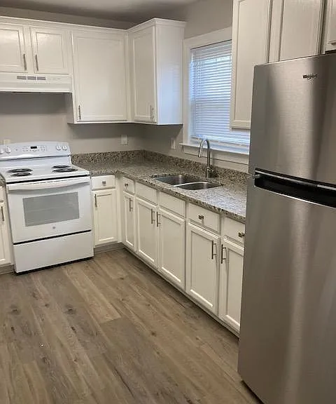 2918 Princess Place Dr — Photo 9