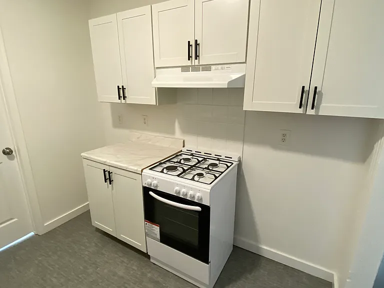 325 Centre St #3 — Photo 2