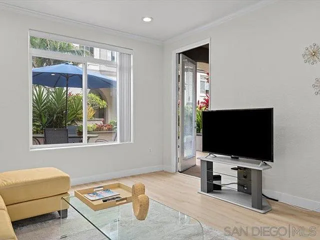 1 bed, 764 sqft, $3,100 — Photo 2