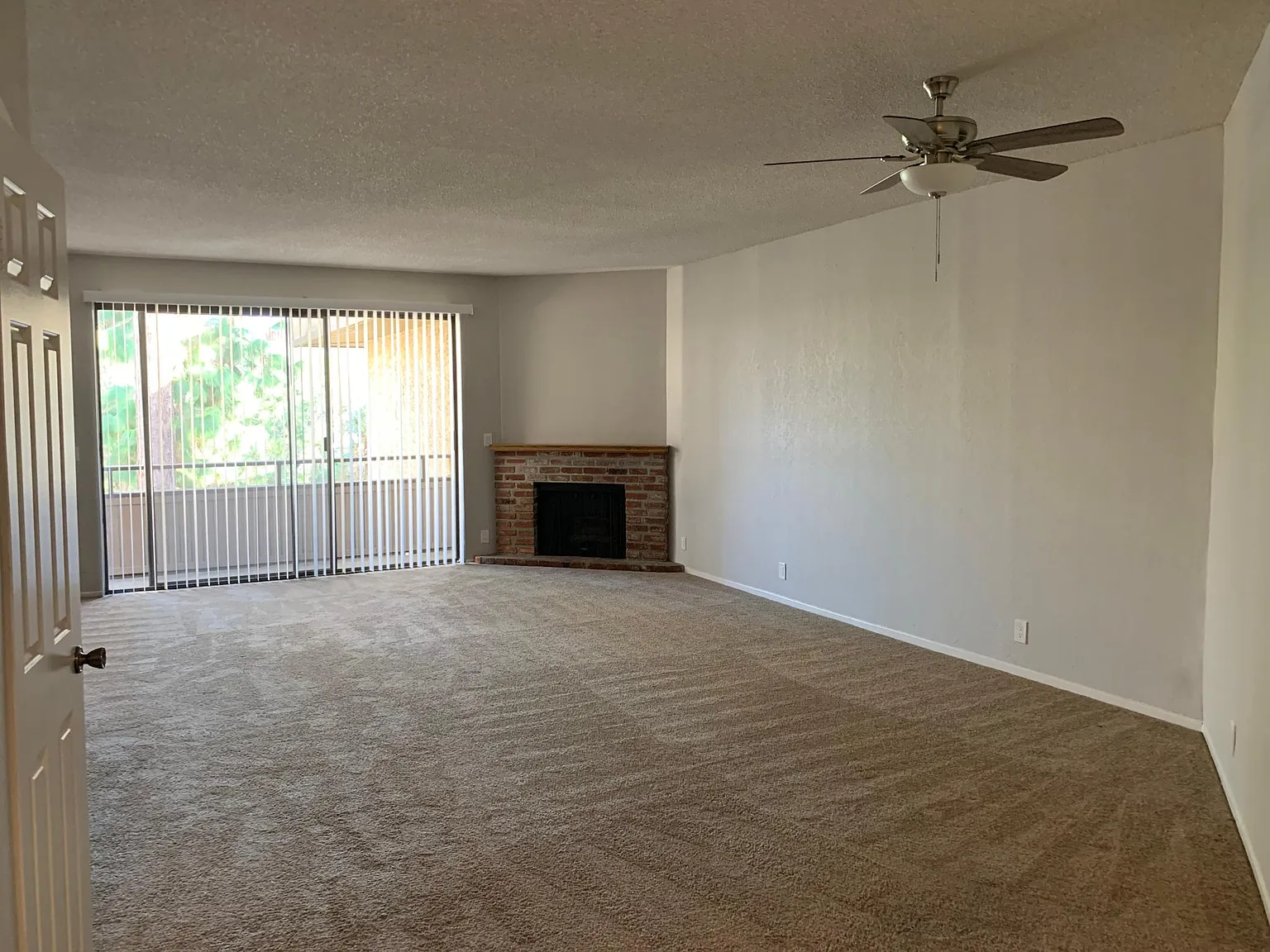 2 bed, $2,950 — Photo 1