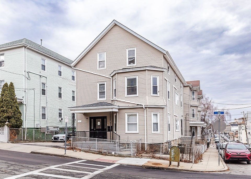 1st image of 271 Mulberry St