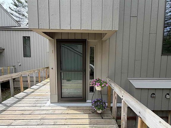 2nd image of 277 Harbor Dr E #1