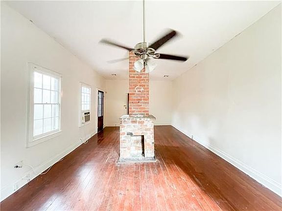 2nd image of 619 Marengo St