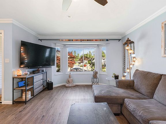 5th image of 31438 Chalmers Pl