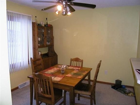 3rd image of 539 N Westmount Dr APT 1
