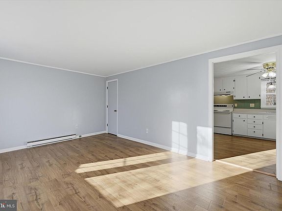 4th image of 467 Ruebuck Rd