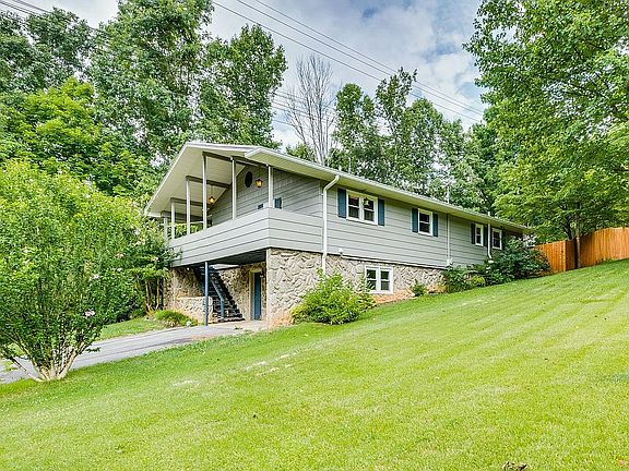 2nd image of 2013 Evergreen Dr