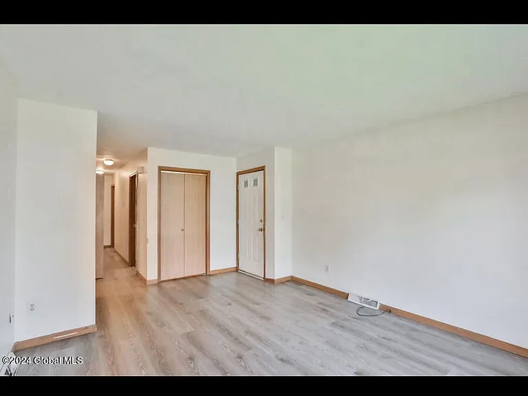 173 W Lawrence St #2 — Photo 3