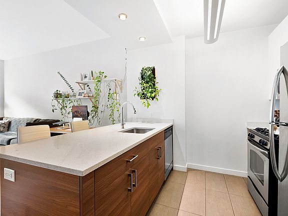 3rd image of 544 Union Ave APT 3K