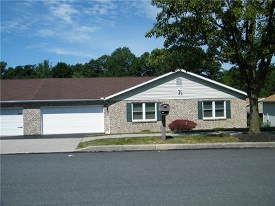 4120 Champagne Dr, Emmaus, PA, 18049