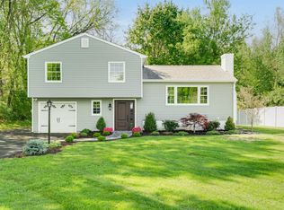 5 Helen Dr, Wappingers Falls, NY 12590