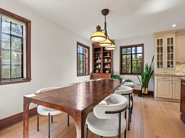 12 Hampton Rd — Photo 12