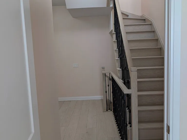 1050 Portage Pkwy #38 — Photo 6