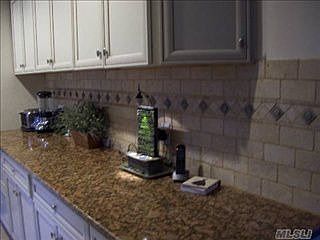 2nd image of 8 Park Cir