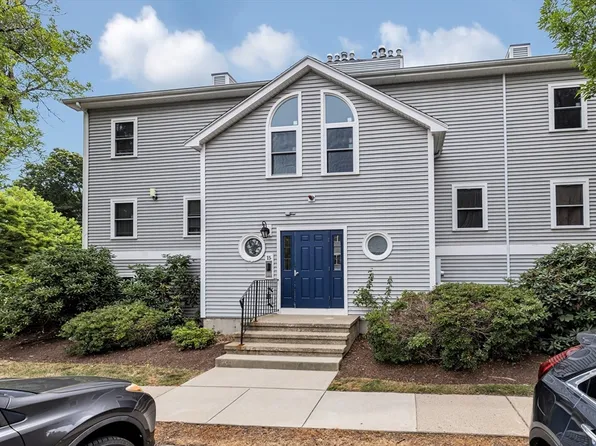 15 Marion St APT D, Roslindale, MA 02131