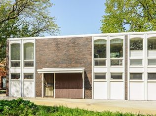 1316 N Sandburg Ter, Chicago, IL 60610