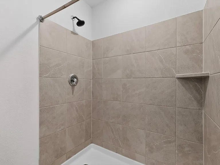 1430 Everett Gardens Way — Photo 25