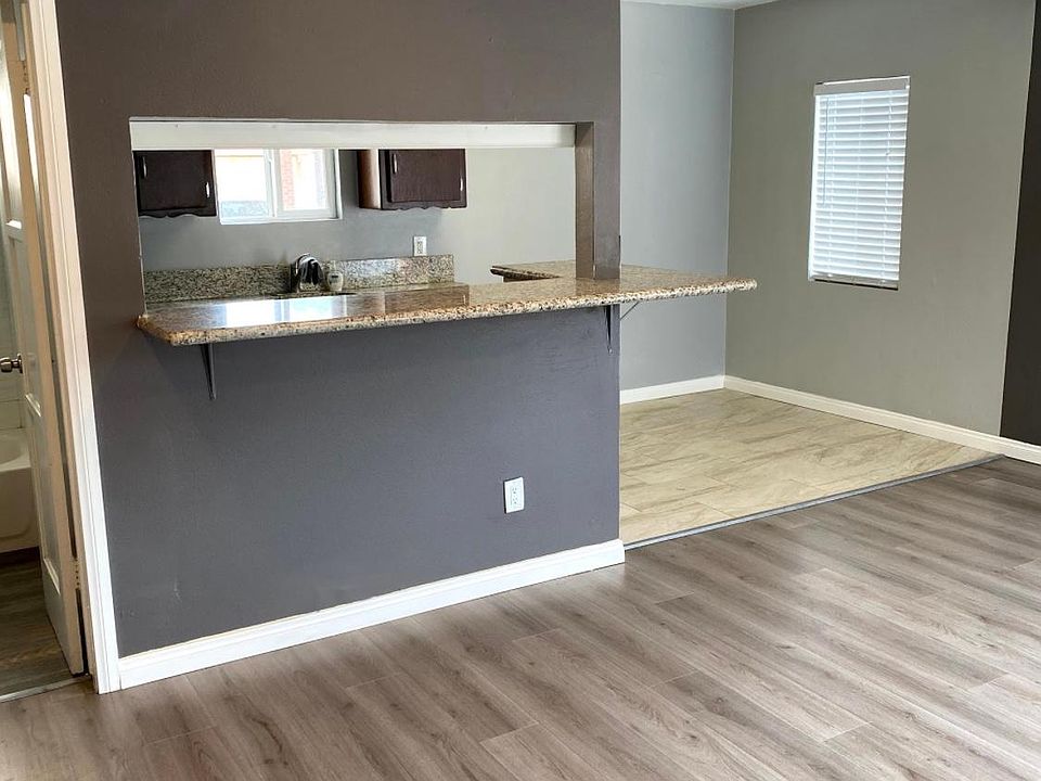 2nd image of 9633 1/4 Mallison Ave