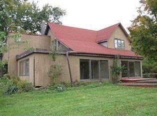 2999 Lower Mountain Rd, Sanborn, NY 14132