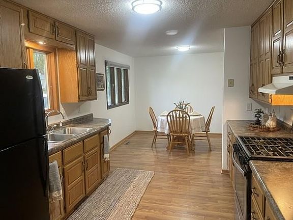 3rd image of 440 106th Ave NW