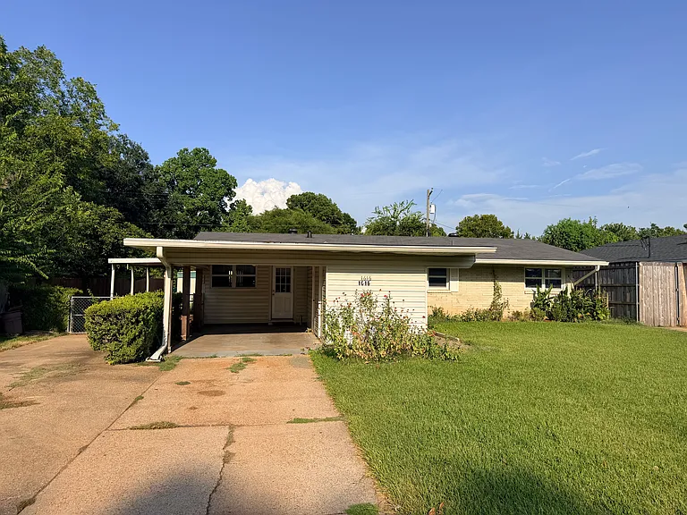 1616 Quin St — Photo 2