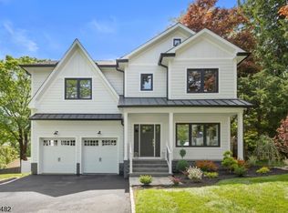 42 Maple St, Chatham, NJ 07928