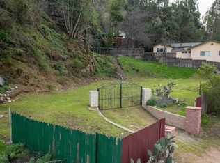 15724 Ojai Rd, Santa Paula, CA 93060