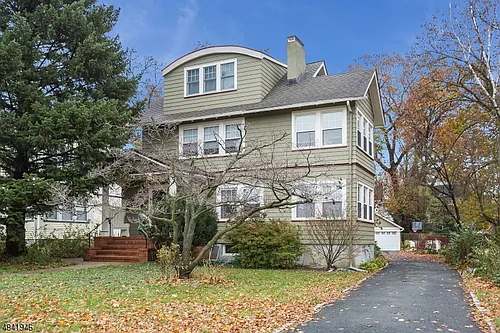 45 Essex Ave Photo 1
