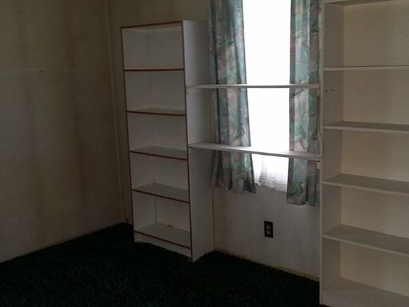 5th image of 5927 N Braeburn Dr