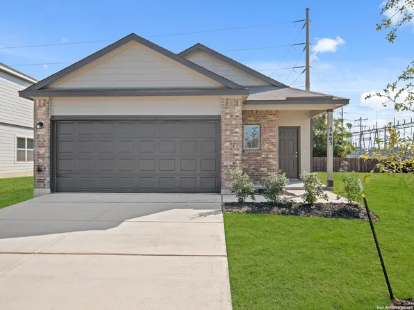 2405 Dino Dr, Seguin, TX 78155
