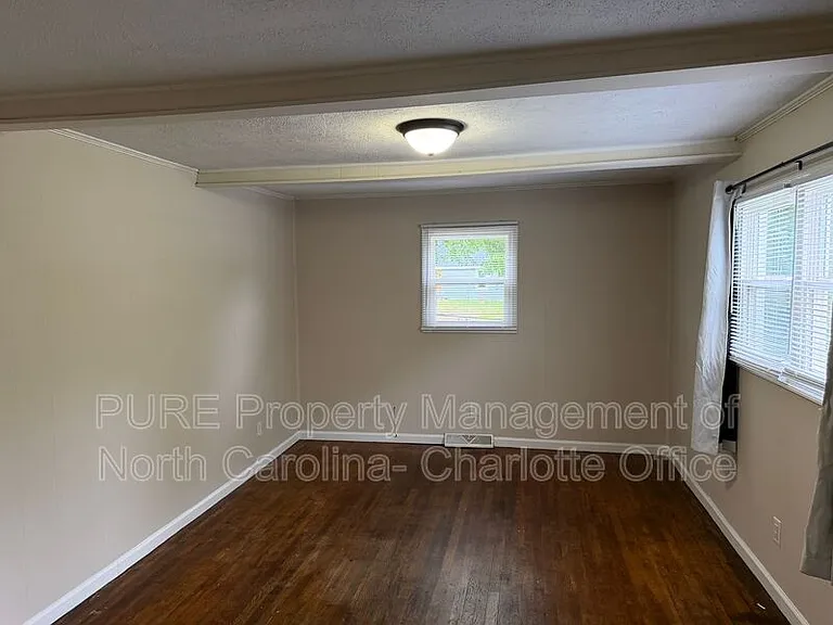 14 Highland Ave SW — Photo 3