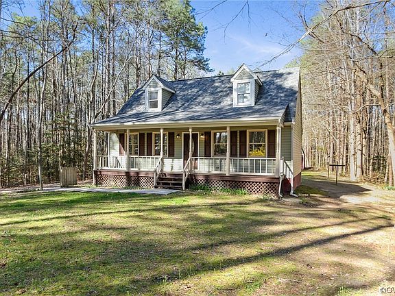 3rd image of 15714 Old Mill Dr