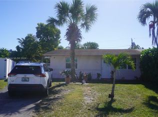 6250 SW 20th St, North Lauderdale, FL 33068